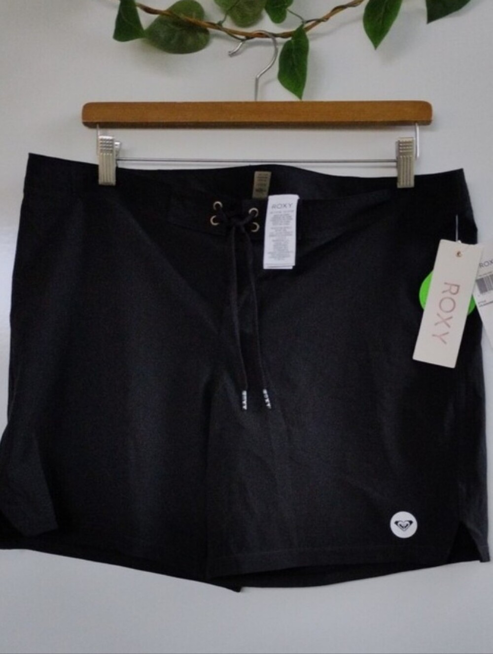 ROXY TO DYE FOR 7 INCH Boardshorts Women's SIZE Large NWT